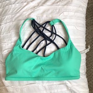 NWT - Lululemon free to be wild bra